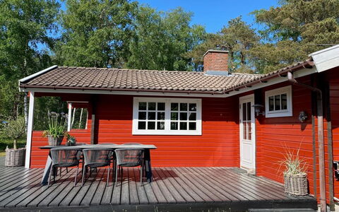 Barthi - 1.6Km from the Sea: Legna, Casa, Tetto, Villetta, Casa, Porta, Raccordo, Color Legno, Edifici Giardino, Shade