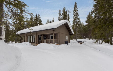 Kuukkelin Kehto: Neve, Inverno, Villetta, Casa, Casa, Congelamento, Log Cabin, Larice, Pendenza