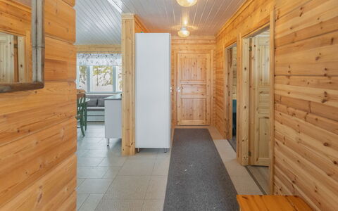 Kuukkelin Kehto: Legna, Soffitto, Pavimentazione, Pavimento, Interior Design, Pavimento In Legno, Camera, Plank, Color Legno, Latifoglie