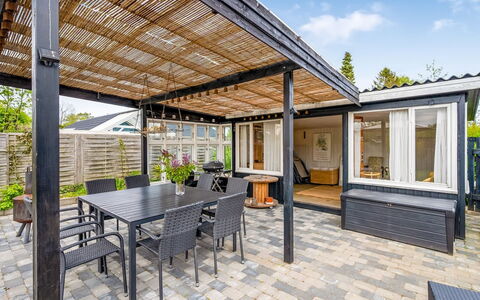Antonie - 700M from the Sea: Erba, Pascolo, Paesaggio, Ecoregione, Plain, Comunita 'Impianto, Lotto, Mobili Da Esterno, Prateria, Shrubland