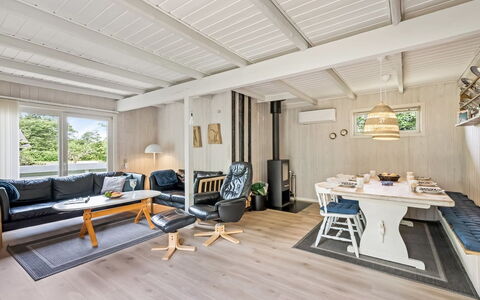 Terkel - 800M to the Fjord: Legna, Interior Design, Pavimentazione, Mobilia, Pavimento, Soffitto, Divano, Camera, Soggiorno, Pavimento In Legno