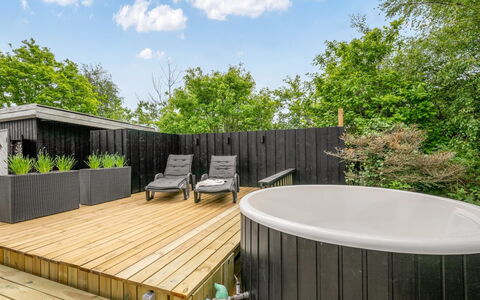 Terkel - 800M to the Fjord: Legna, Deck, Mobilia, Materiale Composito, Latifoglie, Giardino, Color Legno, Backyard, Mobili Da Esterno, Plank