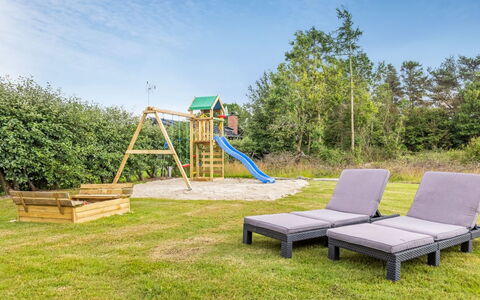Sissela - from the Sea: Legna, Casa, Portico, Deck, Latifoglie, Tetto, Color Legno, Pavimento In Legno, Eco Hotel