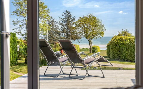 Tonna - from the Sea: Legna, Casa, Portico, Deck, Latifoglie, Tetto, Color Legno, Pavimento In Legno, Eco Hotel