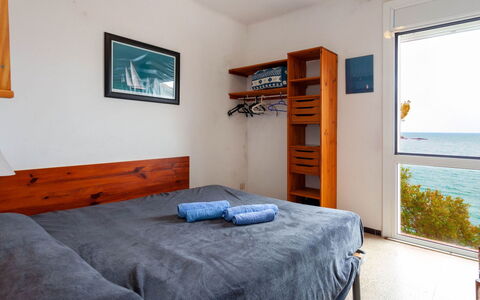 Villa Cassiopee: Mobilia, Proprietà, Cornice, Costruzione, Comfort, Azzurro, Legna, Telaio Del Letto, Interior Design, Pianta