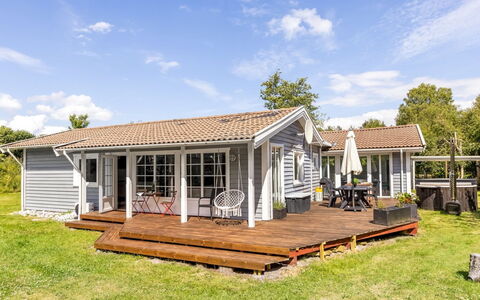 Anabela - from the Sea: Tetto, Casa, Casa, Villetta, Raccordo, Estate, Driveway, Edifici Giardino, Cortile, Capannone