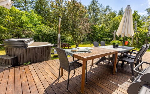 Anabela - from the Sea: Tetto, Casa, Casa, Villetta, Raccordo, Estate, Driveway, Edifici Giardino, Cortile, Capannone