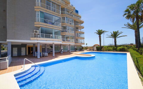Calpe Calp 1153: Acqua, Pianta, Proprietà, Costruzione, Piscina, Blu, Azzurro, Cielo, Architettura, Condominio