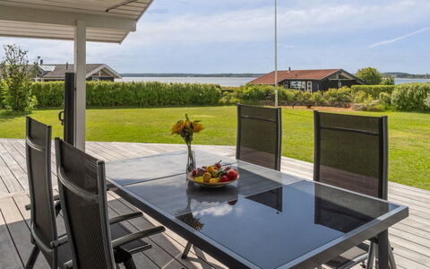 Nahele - 150M from the Sea: Mobilia, Interior Design, Pavimentazione, Pavimento, Soffitto, Camera, Sedia, Tavolo, Appartamento, Cucina & Sala Da Pranzo Tavolo