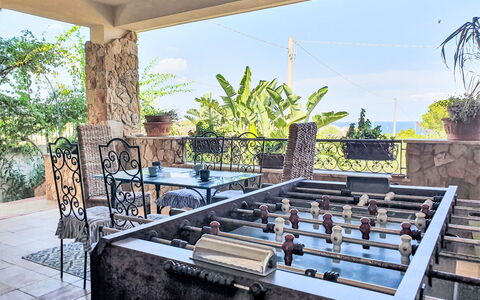 Zuccheri Canditi: Cielo, Proprietà, Pianta, Legna, Shade, Sedia, Mobili Da Esterno, Albero, Casa, Paesaggio