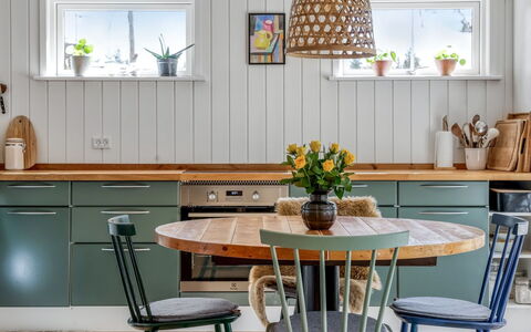 Jenvold - 1.5Km from the Sea: Mobilia, Legna, Interior Design, Pavimentazione, Cucina, Cucina & Sala Da Pranzo Tavolo, Illuminazione, Tavolo, Cabinetry, Pavimento