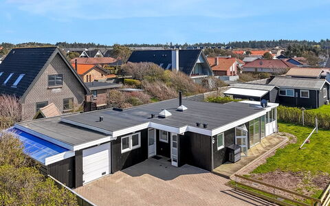 Myrte - 300M from the Sea: Costruzione, Zona Residenziale, Tetto, Casa, Casa, Sobborgo, Estate, Villetta, Raccordo, Design