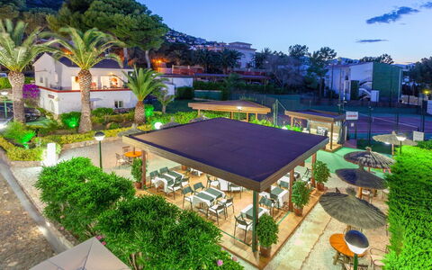 La Chumberita: Cielo, Pianta, Costruzione, Proprietà, Nube, Piscina, Finestra, Albero, Casa, Corpo D'Acqua