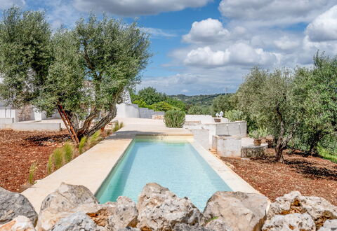 Villa La Selva: Acqua, Nube, Proprietà, Pianta, Cielo, Paesaggio Naturale, Albero, Corpo D'Acqua, Piscina, Erba