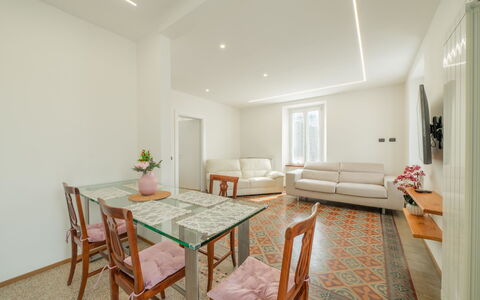 Matilde: Cielo, Acqua, Pianta, Giorno, Proprietà, Costruzione, Piscina, Azzurro, Natura, Architettura