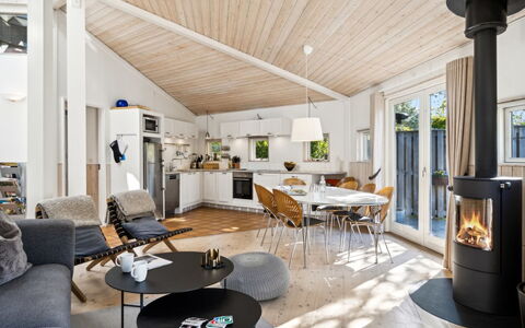Magh - 400M from the Sea: Legna, Pavimentazione, Interior Design, Pavimento, Soffitto, Casa, Soggiorno, Mobilia, Pavimento In Legno, Divano