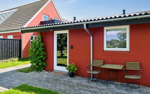Niyazi - 6Km from the Sea: Legna, Tetto, Architettura, Casa, Casa, Villetta, Raccordo, Latifoglie, Pendenza, Estate