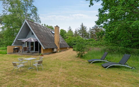 Tine - 600M from the Sea: Legna, Tetto, Architettura, Casa, Casa, Villetta, Raccordo, Latifoglie, Pendenza, Estate