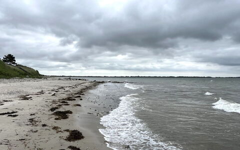 Manko - 250M from the Sea: Cielo, Acqua, Corpo D'Acqua, Spiaggia, Ambiente Naturale, Costa, Nube, Orizzonte, Riva