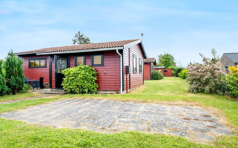 Fulk - 150M from the Sea: Legna, Tetto, Architettura, Casa, Casa, Villetta, Raccordo, Latifoglie, Pendenza, Estate
