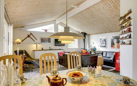 Leani - 200M from the Sea: Mobilia, Interior Design, Pavimentazione, Pavimento, Soffitto, Camera, Sedia, Tavolo, Appartamento, Cucina & Sala Da Pranzo Tavolo