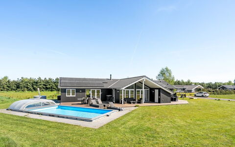 Kiersten - 800M from the Sea: Tetto, Casa, Casa, Villetta, Porta, Raccordo, Deck, Portico, Plank, Latifoglie