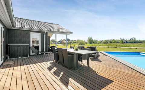 Kiersten - 800M from the Sea: Tetto, Casa, Casa, Villetta, Porta, Raccordo, Deck, Portico, Plank, Latifoglie