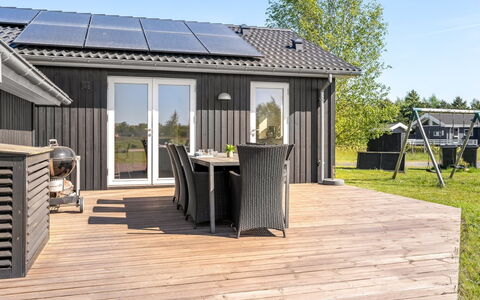 Kiersten - 800M from the Sea: Tetto, Casa, Casa, Villetta, Porta, Raccordo, Deck, Portico, Plank, Latifoglie