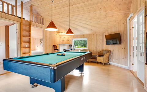 Gudlaug - 1Km from the Sea: Tetto, Casa, Casa, Villetta, Porta, Raccordo, Deck, Portico, Plank, Latifoglie
