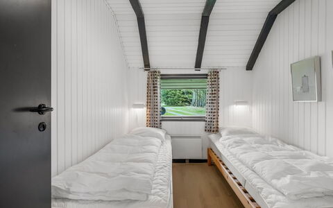 Gyrial - 2Km from the Sea: Legna, Soffitto, Interior Design, Pavimento, Pavimentazione, Letto, Camera Da Letto, Camera, Telaio Del Letto, Bedding