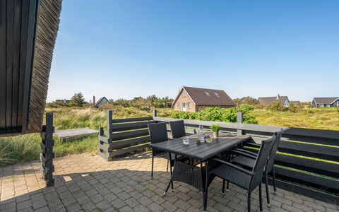 Arlina - 600M from the Sea: Mobilia, Interior Design, Pavimentazione, Pavimento, Soffitto, Camera, Sedia, Tavolo, Appartamento, Cucina & Sala Da Pranzo Tavolo