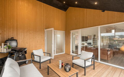 Dreng - 300M from the Sea: Interior Design, Pavimentazione, Legna, Pavimento, Soffitto, Mobilia, Pavimento In Legno, Illuminazione, Camera, Soggiorno