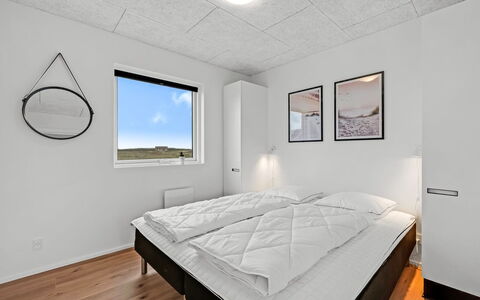 Dreng - 300M from the Sea: Blu, Piscina, Mobilia, Mobili Da Esterno, Ricorrere, Sedia, Shade, Eco Hotel, Vaso Di Fiori