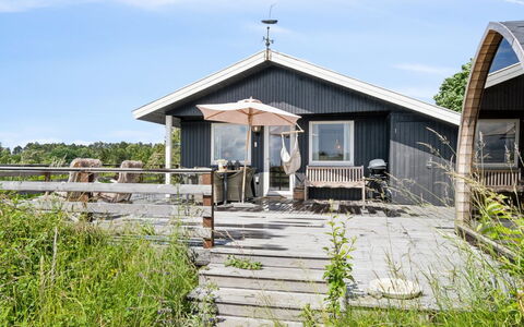 Gærmund - 700M from the Sea: Mobilia, Interior Design, Pavimentazione, Pavimento, Soffitto, Camera, Sedia, Tavolo, Appartamento, Cucina & Sala Da Pranzo Tavolo