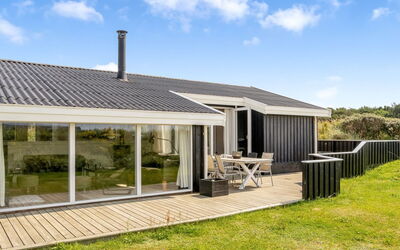 Lillesol - 425M from the Sea
