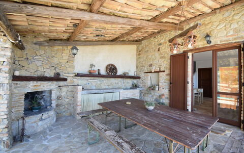 Villa Roccella Ionica, Sea View, a c: Mobilia, Tavolo, Legna, Interior Design, Brick, Pavimento, Pavimentazione, Fascio, Soggiorno, Latifoglie