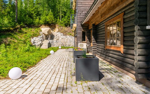 Villa Torni: Mobilia, Interior Design, Pavimentazione, Pavimento, Tavolo, Soffitto, Cucina & Sala Da Pranzo Tavolo, Illuminazione, Sedia, Casa