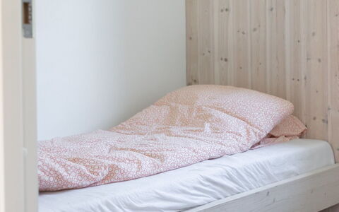 Nico - 600M from the Sea: Legna, Camera Da Letto, Biancheria, Mobilia, Pavimento, Pavimentazione, Bedding, Letto, Lenzuolo, Interior Design