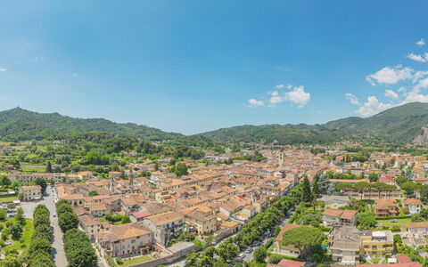 Camaiore 697: Cibo, Cielo, Tavolo, Tavola, Montagna, Nube, Pianta, Mobilia, Verde, Paesaggio Naturale