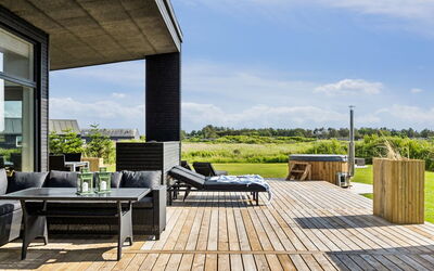 Lyder - 400M from the Sea