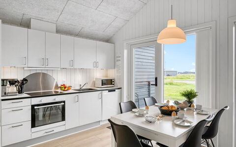 Antonelle - from the Sea: Mobilia, Interior Design, Pavimentazione, Pavimento, Soffitto, Camera, Sedia, Tavolo, Appartamento, Cucina & Sala Da Pranzo Tavolo