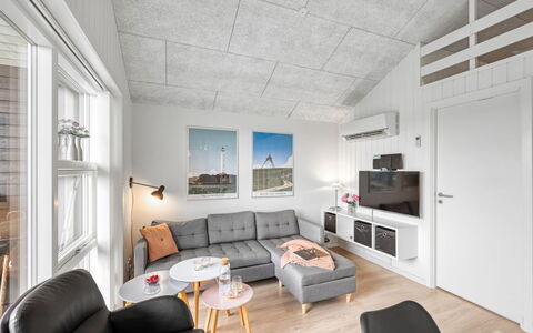 Antonelle - from the Sea: Mobilia, Interior Design, Pavimentazione, Pavimento, Soffitto, Camera, Sedia, Tavolo, Appartamento, Cucina & Sala Da Pranzo Tavolo