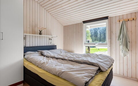 Telli - 350M from the Sea: Camera Da Letto, Legna, Letto, Interior Design, Lenzuolo, Soffitto, Pavimentazione, Bedding, Pavimento, Telaio Del Letto