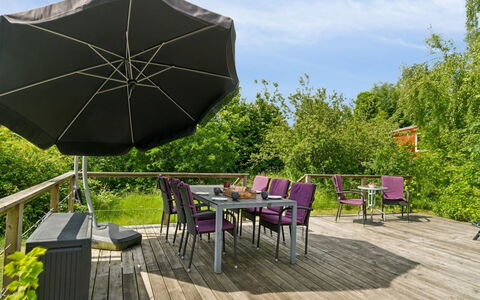 Lovisa - 7Km from the Sea: Mobilia, Ombrello, Mobili Da Esterno, Sedia, Tavolo Esterno, Shade, Giardino, Deck, Latifoglie, Color Legno