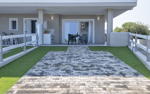 Posidonia: Cielo, Proprietà, Costruzione, Neve, Albero, Montagna, Urban Design, Pendenza, Palazzone, Condominio