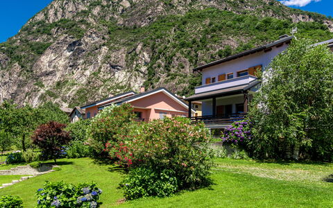 Angelina House: Pianta, Cielo, Montagna, Proprietà, Costruzione, Verde, Natura, Paesaggio Naturale, Casa, Albero