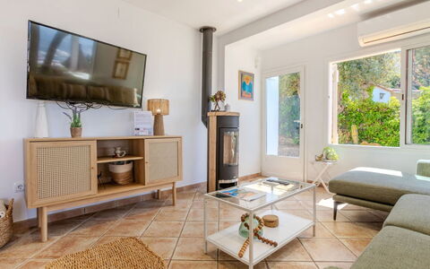 Petramar: Mobilia, Interior Design, Pavimentazione, Legna, Pavimento, Soffitto, Soggiorno, Divano, Illuminazione, Casa