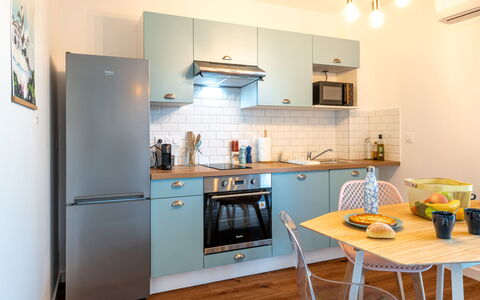 Lit-Et-Mixe 200: Cabinetry, Mobilia, Proprietà, Controsoffitto, Tavolo, Elettrodomestico Da Cucina, Cucina Stufa, Legna, Cucina, Elettrodomestico