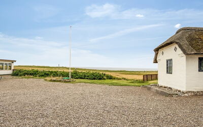 Vili - 100M from the Sea