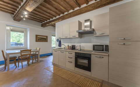 Le Casaline Di Sopra, Massa Marittima: Cabinetry, Mobilia, Controsoffitto, Sedia, Cassetto, Finestra, Cucina Stufa, Legna, Costruzione, Elettrodomestico Da Cucina